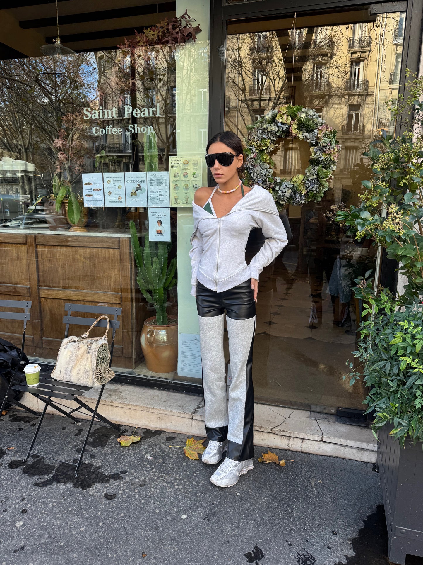 LEATHER & JOGGING